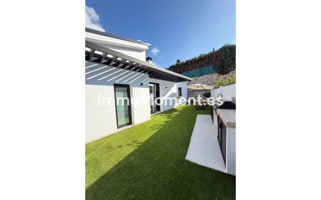 Resale - Detached villa - Benalmadena - Arroyo de la Miel