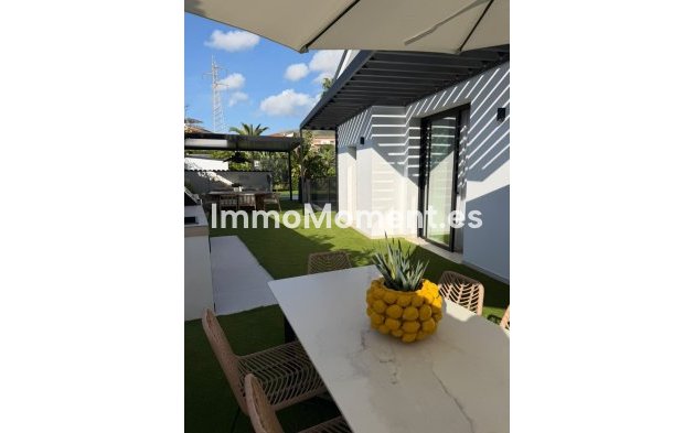 Resale - Detached villa - Benalmadena - Arroyo de la Miel