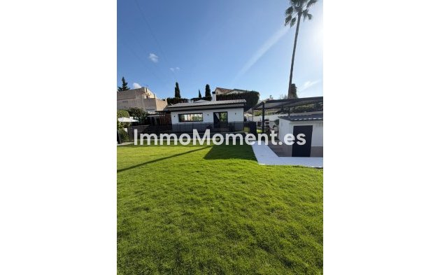 Resale - Detached villa - Benalmadena - Arroyo de la Miel