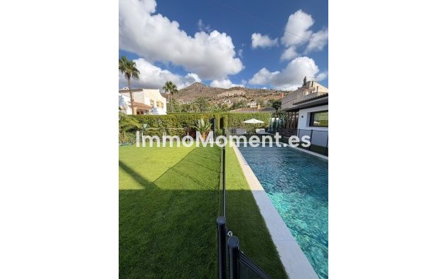 Resale - Detached villa - Benalmadena - Arroyo de la Miel