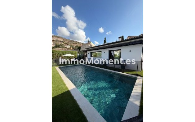 Resale - Detached villa - Benalmadena - Arroyo de la Miel