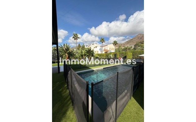 Resale - Detached villa - Benalmadena - Arroyo de la Miel