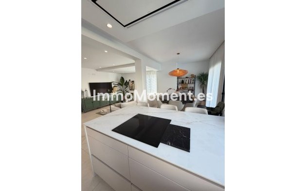 Resale - Detached villa - Benalmadena - Arroyo de la Miel