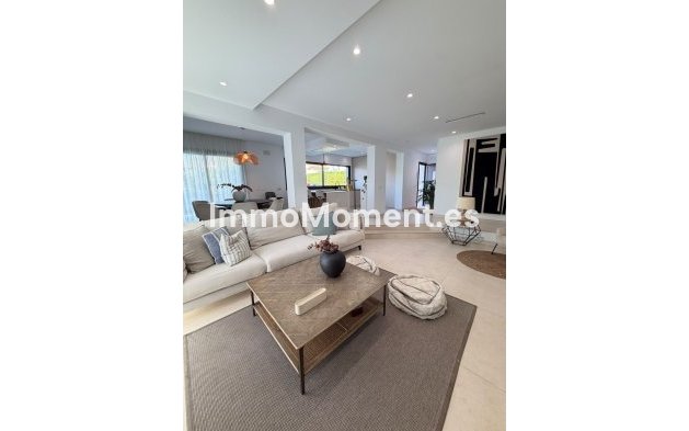 Resale - Detached villa - Benalmadena - Arroyo de la Miel