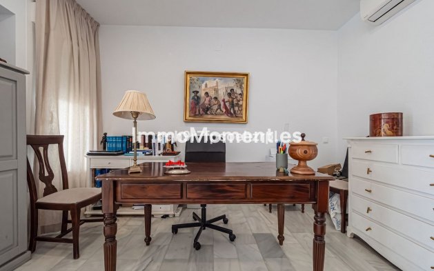 Wiederverkauf - Freistehende Villa - Marbella - Reserva de Marbella
