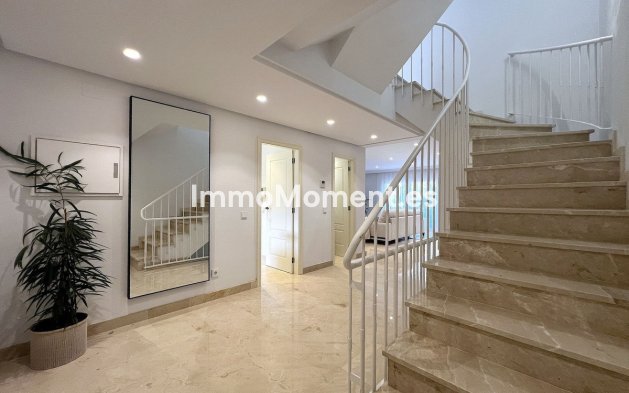 Bestaande woning - Rijtjeshuis - Estepona  - Estepona Centro