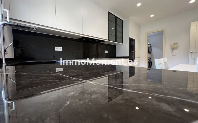Bestaande woning - Rijtjeshuis - Estepona  - Estepona Centro