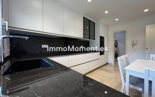 Bestaande woning - Rijtjeshuis - Estepona  - Estepona Centro