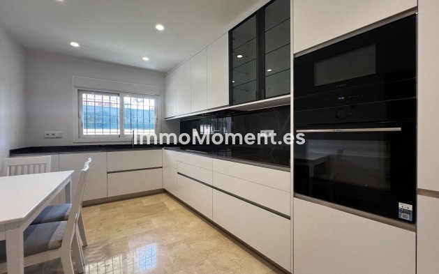 Bestaande woning - Rijtjeshuis - Estepona  - Estepona Centro