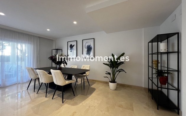 Bestaande woning - Rijtjeshuis - Estepona  - Estepona Centro