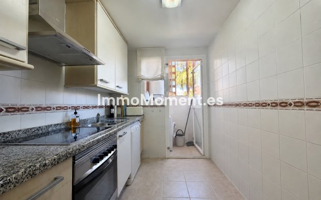 Resale - Apartment - Casares - Casares Centro