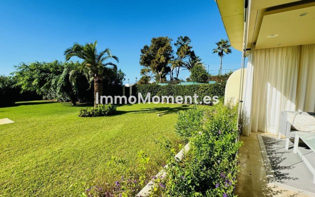 Resale - Apartment - Marbella - Elviria