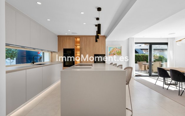 Resale - Detached villa - Marbella - Nueva Andalucía