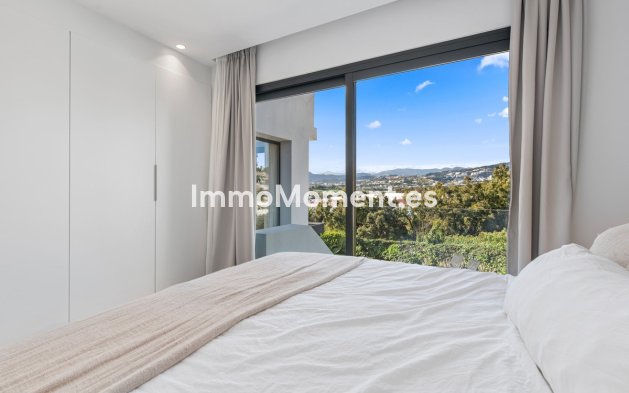 Resale - Detached villa - Marbella - Nueva Andalucía