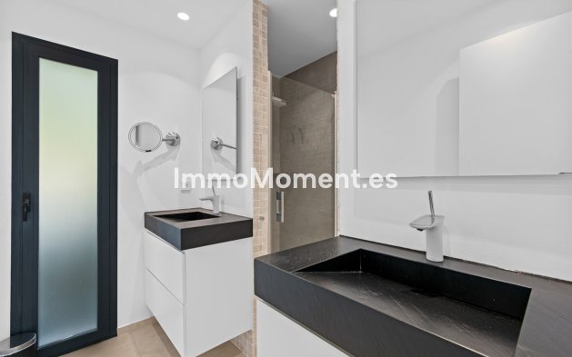 Resale - Detached villa - Marbella - Nueva Andalucía