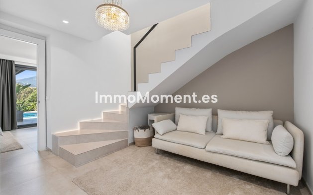 Resale - Detached villa - Marbella - Nueva Andalucía