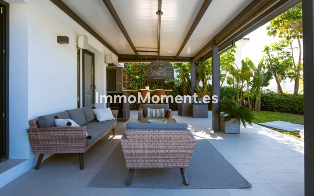 Resale - Detached villa - Marbella - Nueva Andalucía
