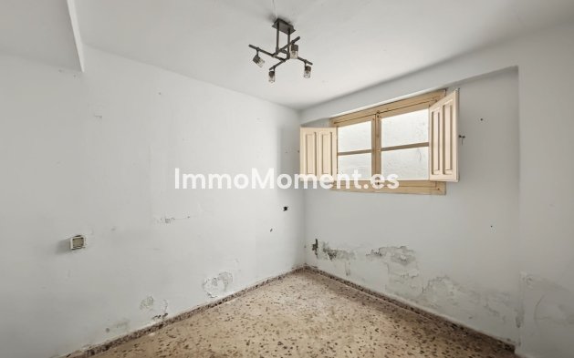 Bestaande woning - Vrijstaande villa - Estepona  - Estepona Centro