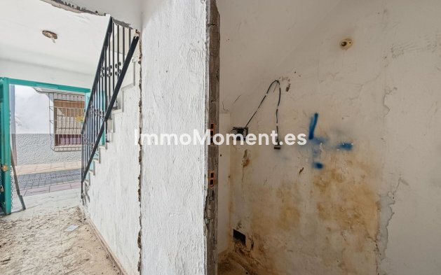 Bestaande woning - Vrijstaande villa - Estepona  - Estepona Centro