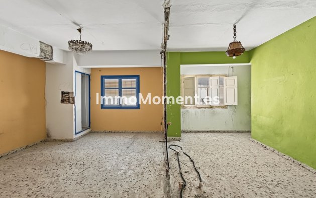 Bestaande woning - Vrijstaande villa - Estepona  - Estepona Centro