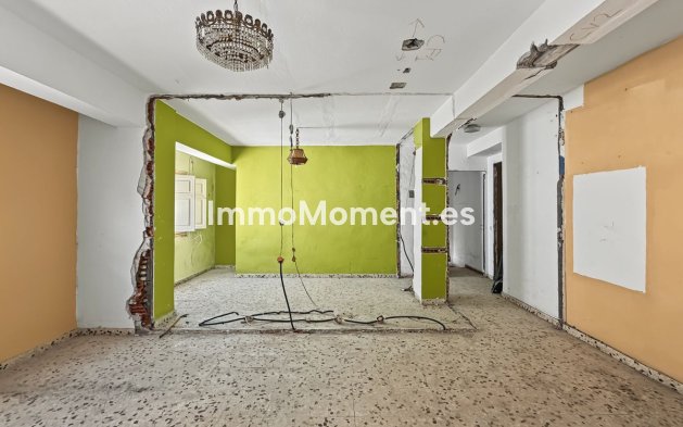 Bestaande woning - Vrijstaande villa - Estepona  - Estepona Centro