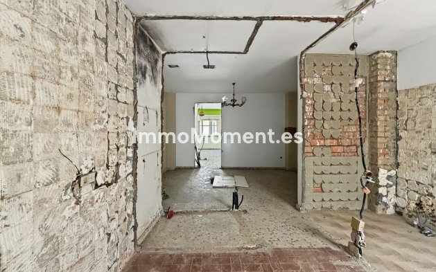 Bestaande woning - Vrijstaande villa - Estepona  - Estepona Centro