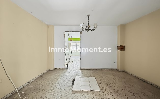 Bestaande woning - Vrijstaande villa - Estepona  - Estepona Centro