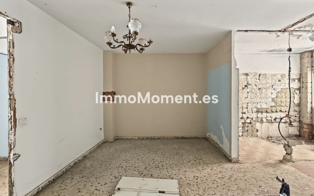 Bestaande woning - Vrijstaande villa - Estepona  - Estepona Centro