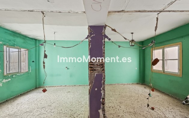 Bestaande woning - Vrijstaande villa - Estepona  - Estepona Centro