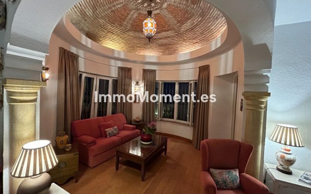 Resale - Detached villa - Benalmadena - Benalmadena Centro