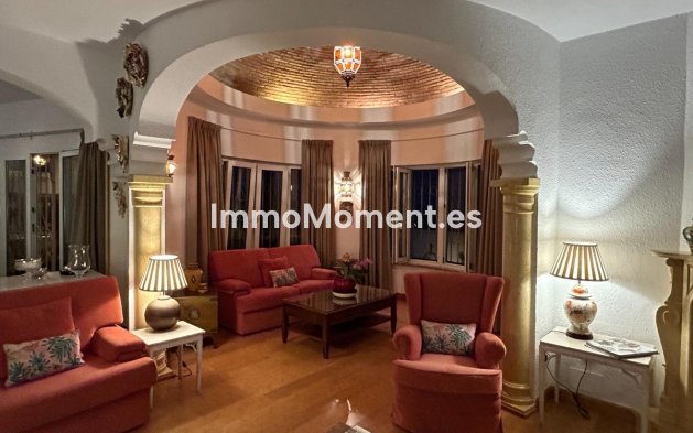 Resale - Detached villa - Benalmadena - Benalmadena Centro