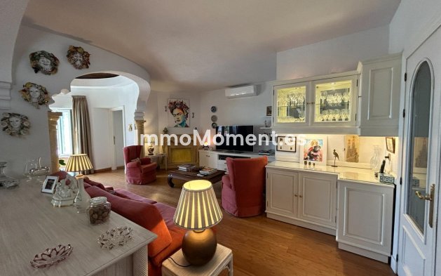 Resale - Detached villa - Benalmadena - Benalmadena Centro