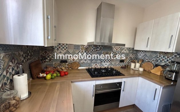 Resale - Detached villa - Benalmadena - Benalmadena Centro