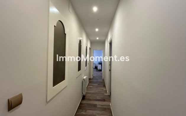 Resale - Detached villa - Benalmadena - Benalmadena Centro