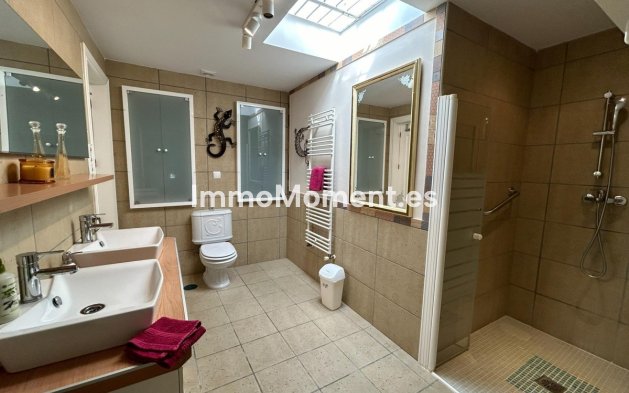 Resale - Detached villa - Benalmadena - Benalmadena Centro