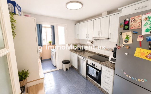 Wiederverkauf - Wohnung - Estepona  - Estepona Centro