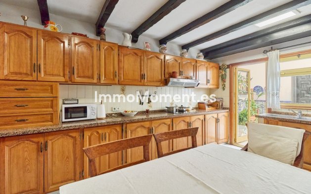 Wiederverkauf - Freistehende Villa - Marbella - Marbella Centro
