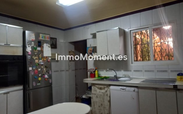 Resale - Townhouse - Estepona - Estepona Centro