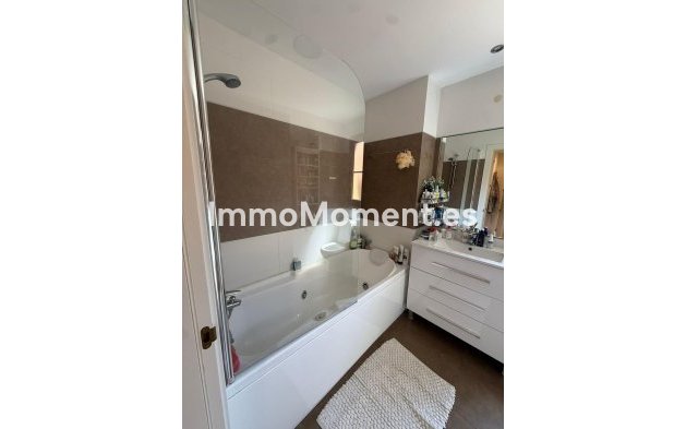 Reventa - Apartamento - Benahavís - Benahavís Centro
