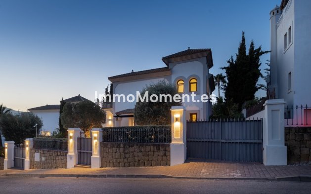 Wiederverkauf - Freistehende Villa - Estepona  - Estepona Centro