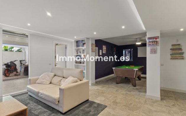 Wiederverkauf - Freistehende Villa - Estepona  - Estepona Centro