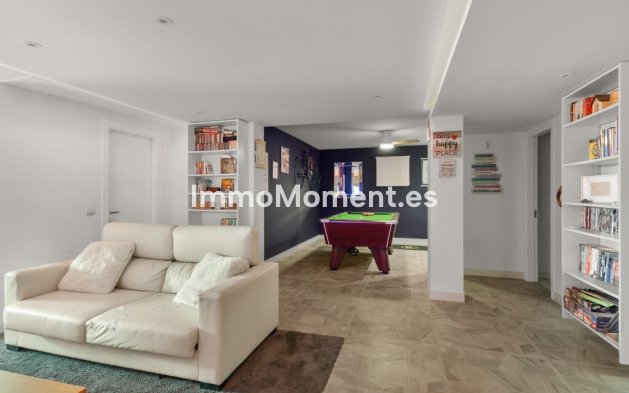 Wiederverkauf - Freistehende Villa - Estepona  - Estepona Centro