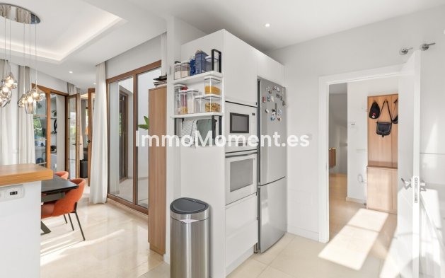Wiederverkauf - Freistehende Villa - Estepona  - Estepona Centro