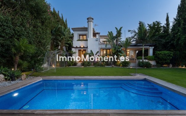 Wiederverkauf - Freistehende Villa - Estepona  - Estepona Centro
