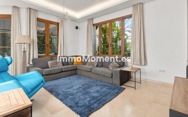 Wiederverkauf - Freistehende Villa - Estepona  - Estepona Centro