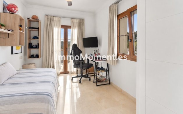 Wiederverkauf - Freistehende Villa - Estepona  - Estepona Centro