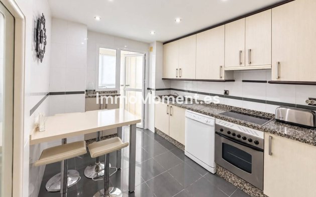 Revente - Appartement - Estepona  - Estepona Centro