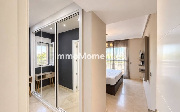Revente - Appartement - Estepona  - Estepona Centro