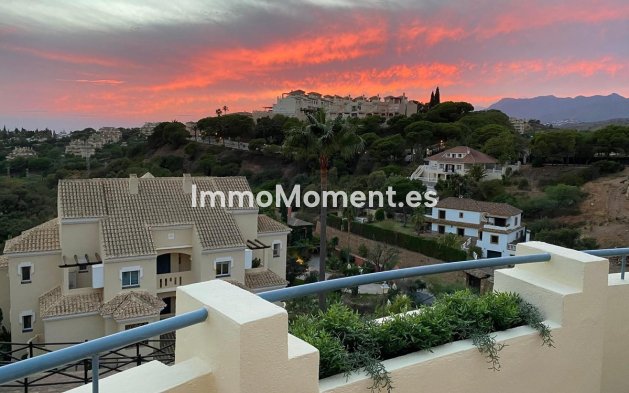 Resale - Apartment - Marbella - Elviria