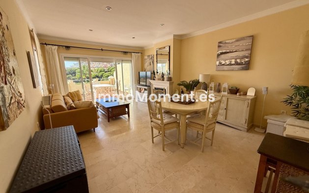 Resale - Apartment - Marbella - Elviria